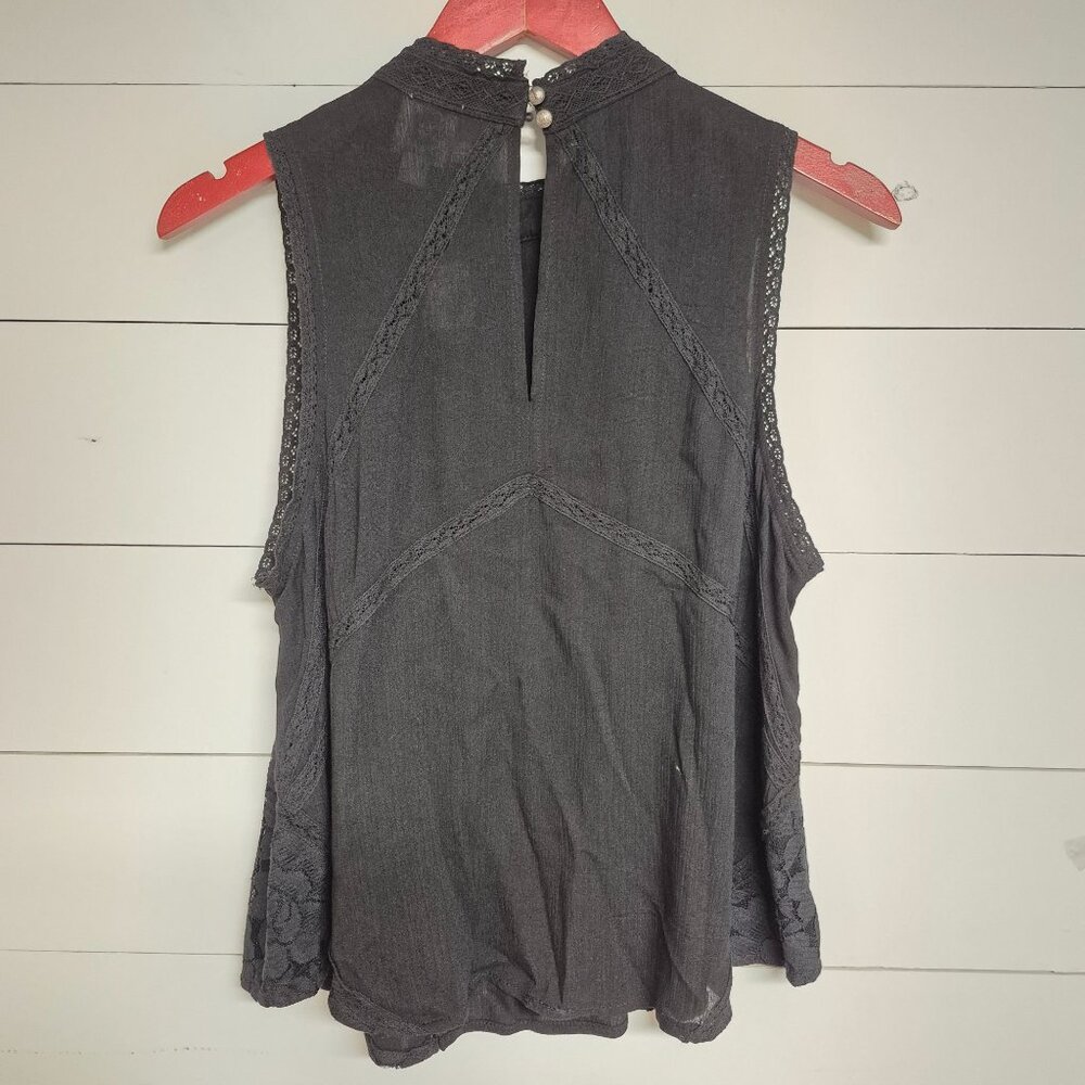 Black Sleeveless Lace Top Womens Sz M Boho Floral Pattern Keyhole Back - Picture 5 of 7